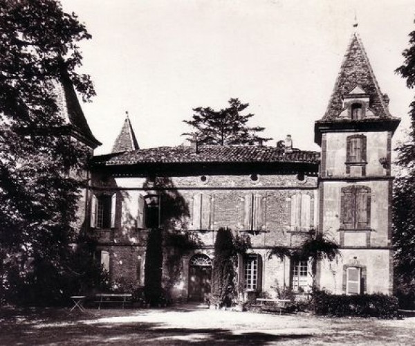 Giroussens__Tarn__Le_Chateau